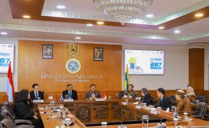 PSU's benchmarking visit to Airlangga University’s Rectorate Hall on Thursday (October 30, 2025). (Photo: UNAIR Public Relations)