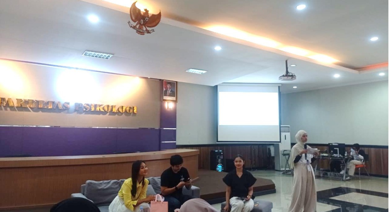 Talkshow "Healing Through Sharing" dalam sesi tanya jawab bersama Audrey Maxmilian Herli dan Tabitha Neema Christy S Psi (dok: pribadi)