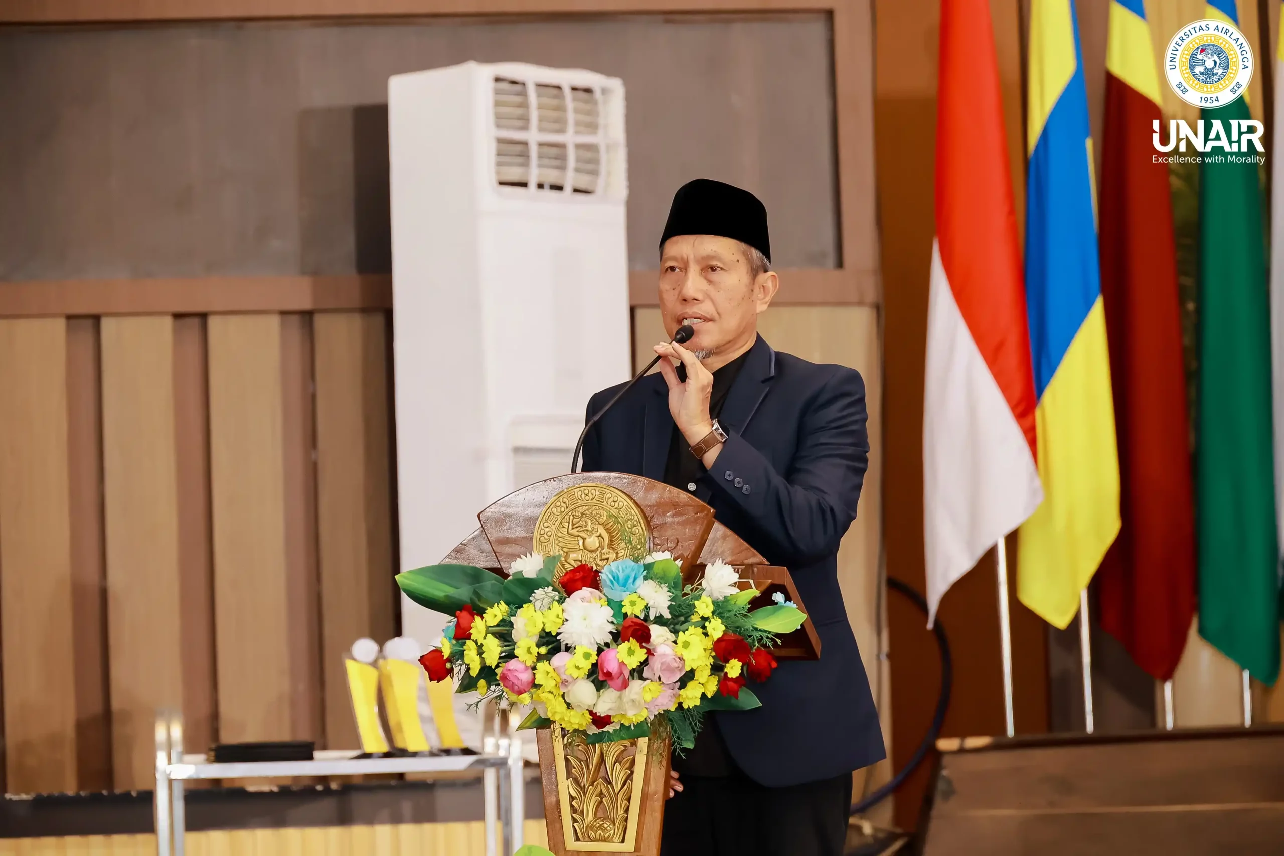 Perwakilan Ketua PP IKA UNAIR sekaligus Ketua IKA PJ Kediri, Nonot Suhartono drh optimis IKA UNAIR mampu membantu para wisudawan