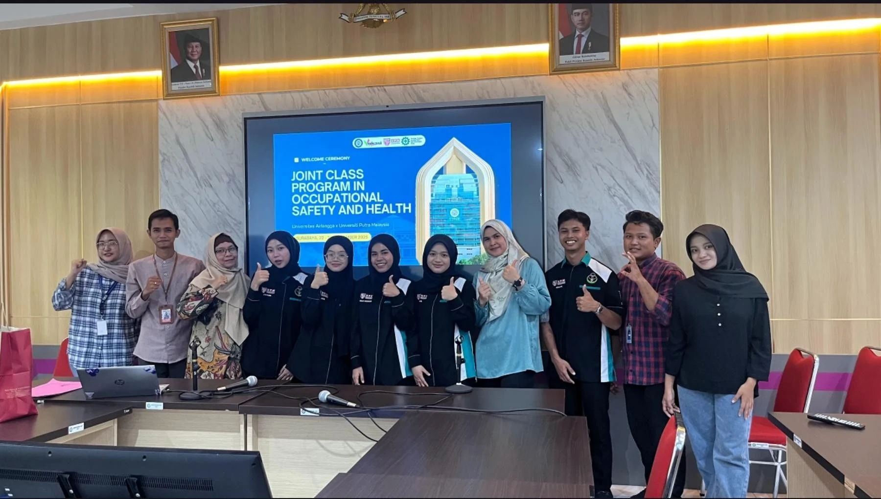 The Applied Bachelor Program in Occupational Health and Safety (OHS) under the Faculty of Vocational Studies, Universitas Airlangga (UNAIR), held the Joint Class Program of Occupational Health and Safety (OHS) in collaboration with the Faculty of Medicine and Health Sciences, Universiti Putra Malaysia (UPM). (Photo: By courtesy)