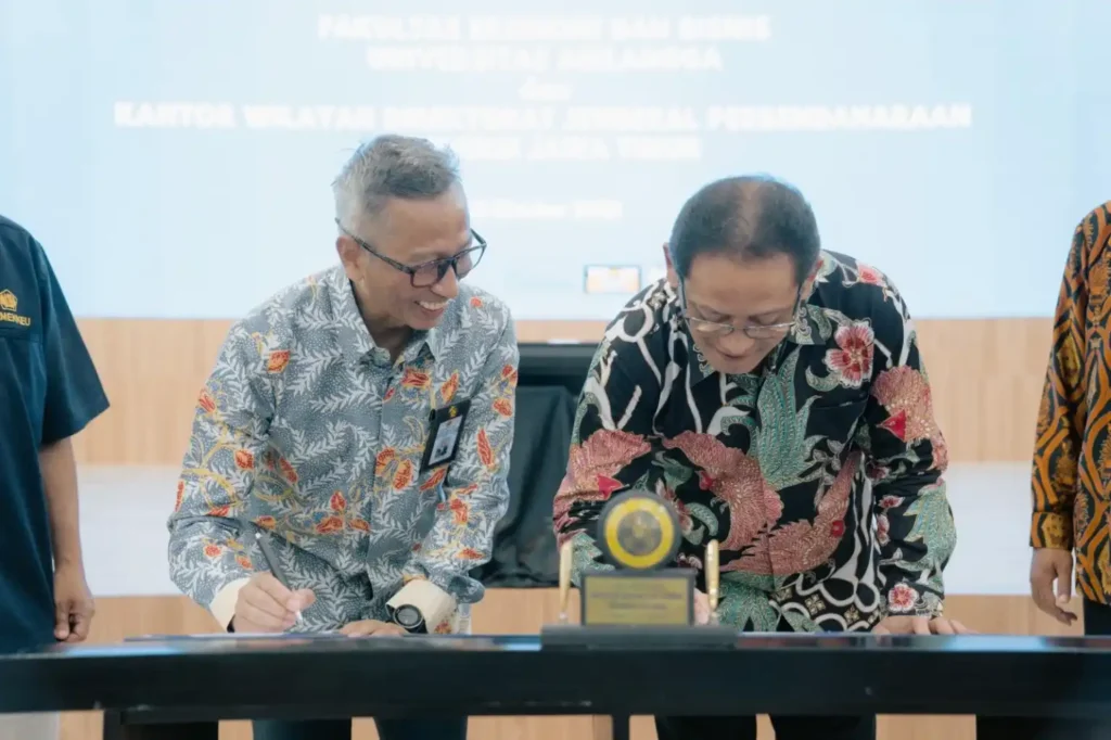 Penandatanganan Nota Kesepahaman DJPB dan FEB UNAIR