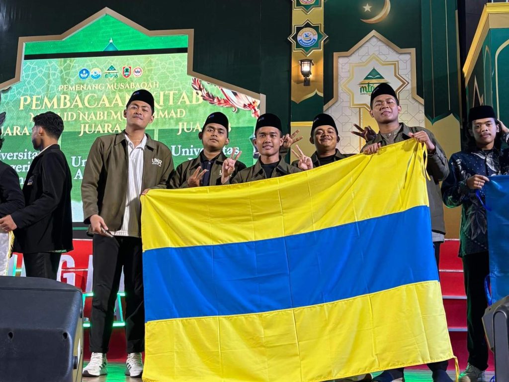 Tim Musabaqoh Maulid Nabi UNAIR di MTQMN XVIII