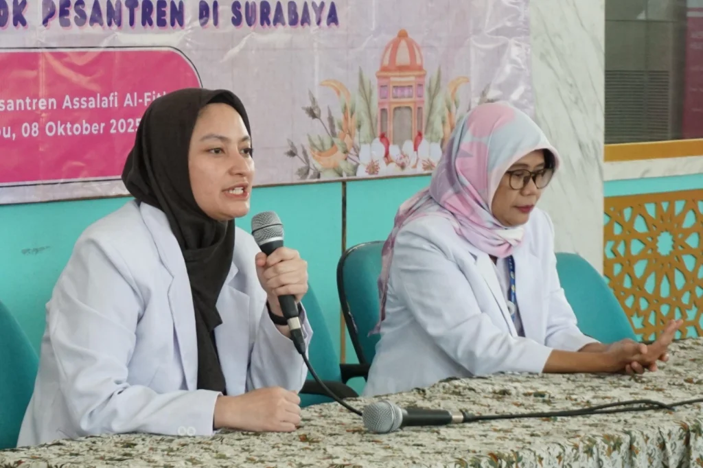 Dr. Yuri Widia, Sp.DVE (Subsp.DA), presented “Prevent Scabies: Clean Living, Scabies-Free.” (Photo: By courtesy)