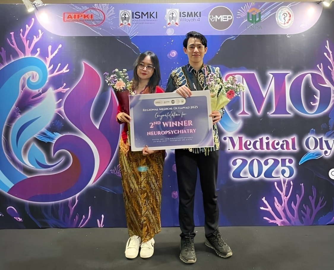 Alexandrena Maive Putri Adya dan Nathaniel Suyanto, berhasil meraih Juara 2 ajang Regional Medical Olympiad (RMO) 2025. (Foto: Istimewa)