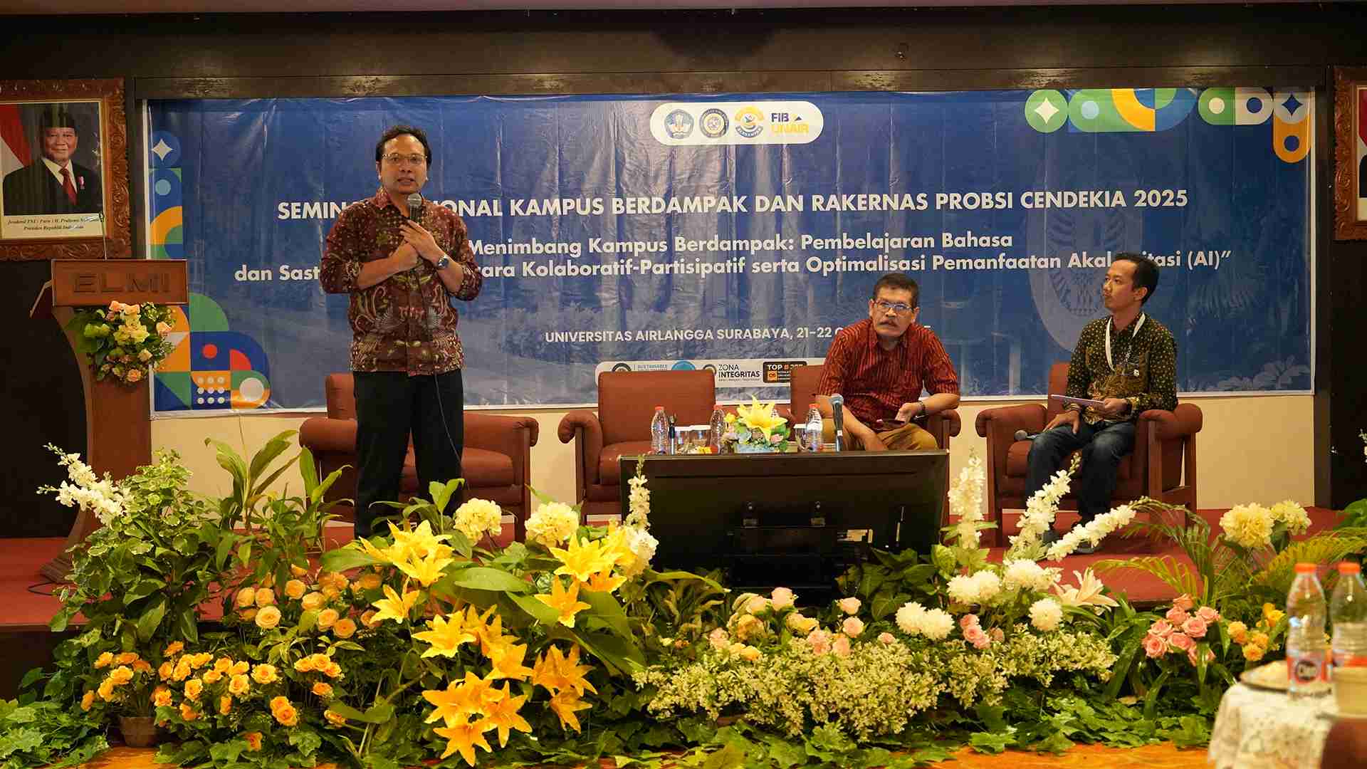 Syahrur Marta Dwisusilo SS MA PhD dalam seminar nasional PROBSI pada Selasa (21/10/2025)
