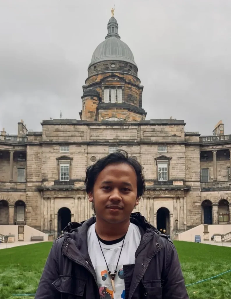 a picture of Rusydan, alumnus FIB UNAIR at University of Edinburgh
