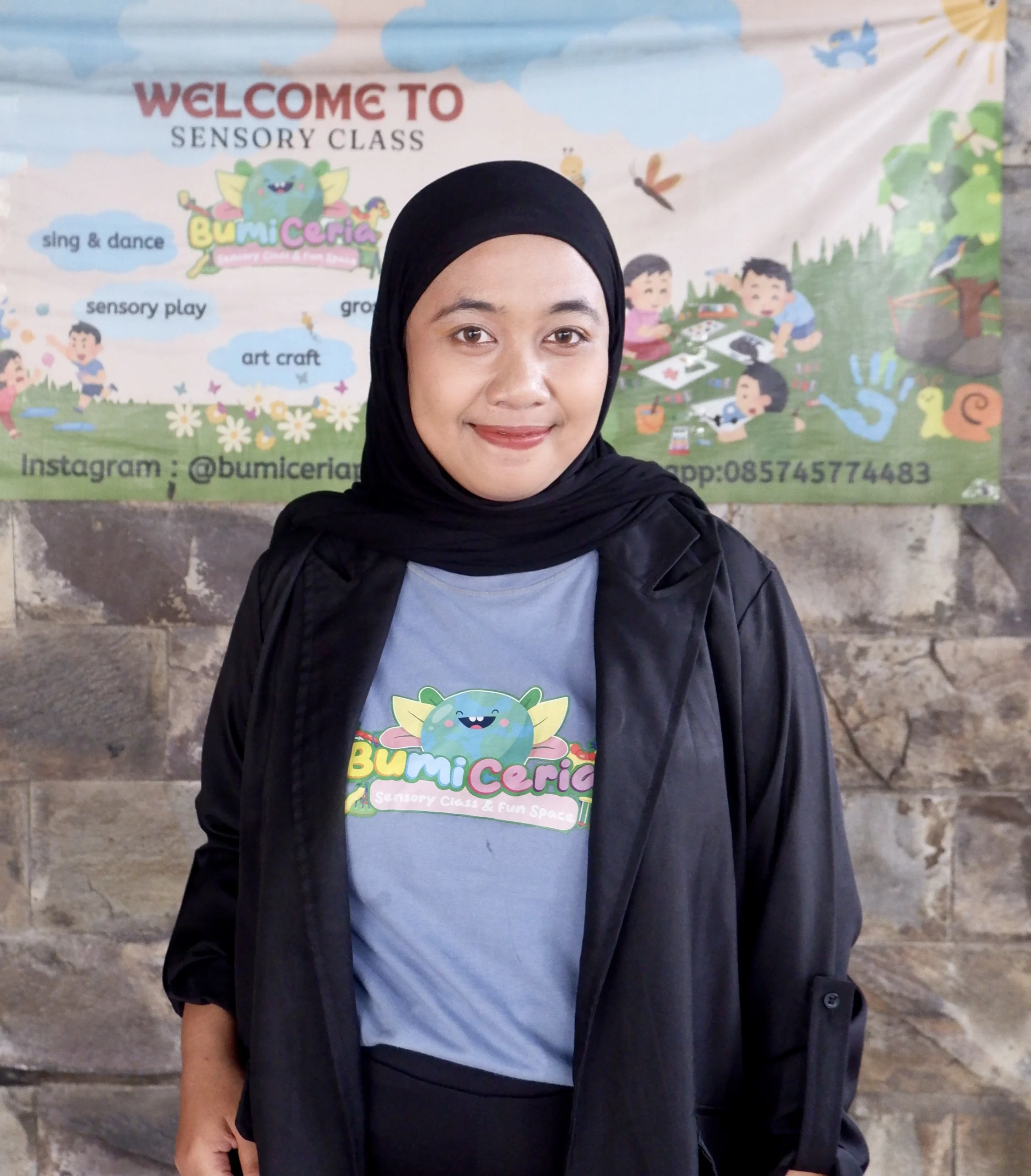 Potret Sofi Sonia Karbela alumni FPK UNAIR yang menjadi founder Bumi Ceria Sensory Class Pasuruan. (Foto: Istimewa)