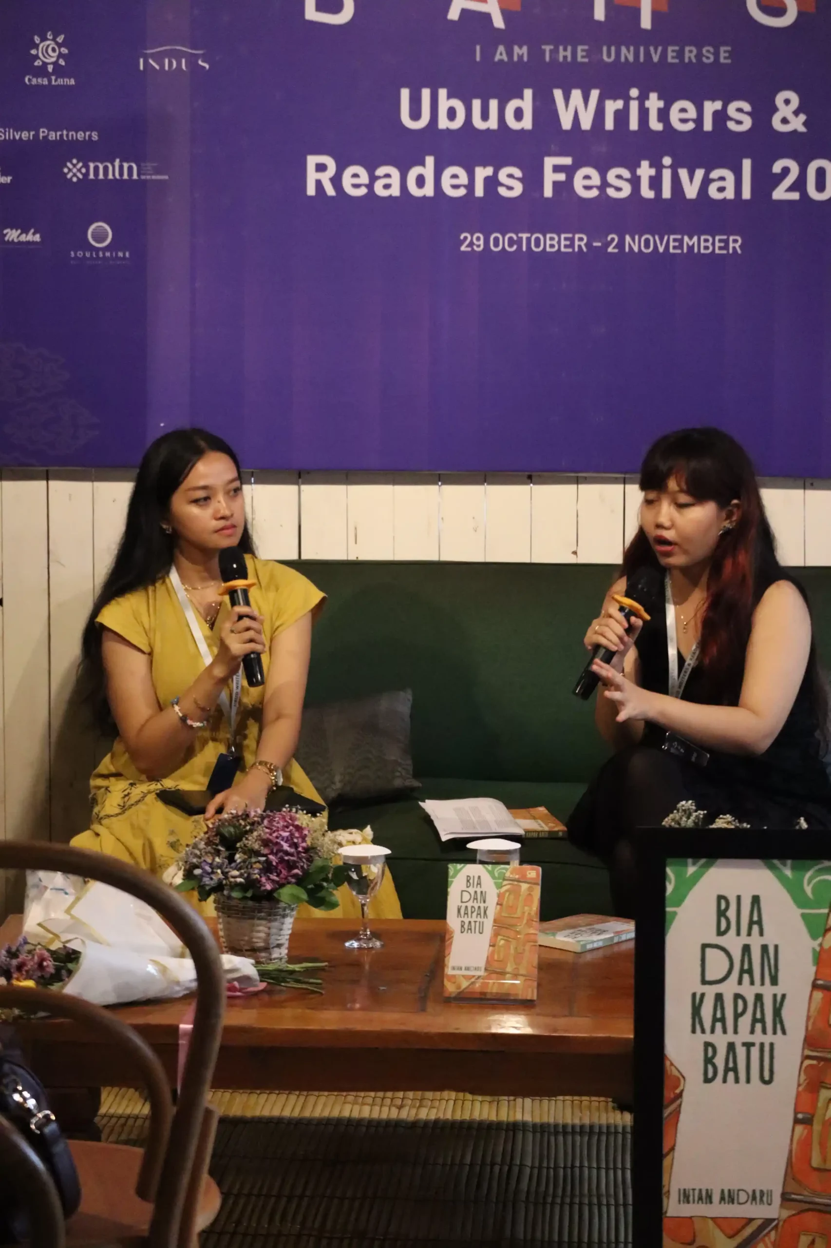 Intan Andaru dr M Ked Klin saat di acara Ubud Writers and Readers Festival 2025 (2/11/2025) (Foto: Dok. Narasumber)