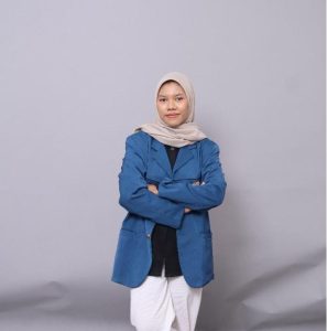 Sanda Insania Dewanty, a Statistics major from the Faculty of Science and Technology, won 2nd Place in the infographic competition at the “Statistics Fair 2025.”  (Photo: Source)