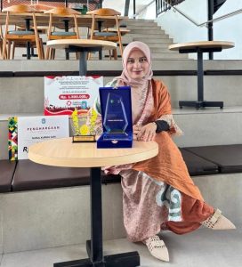 Nurul Kurniasari, alumni FIB UNAIR Program Studi Bahasa dan Sastra Indonesia sekaligus Founder Roemadjiwa (Foto: Istimewa)