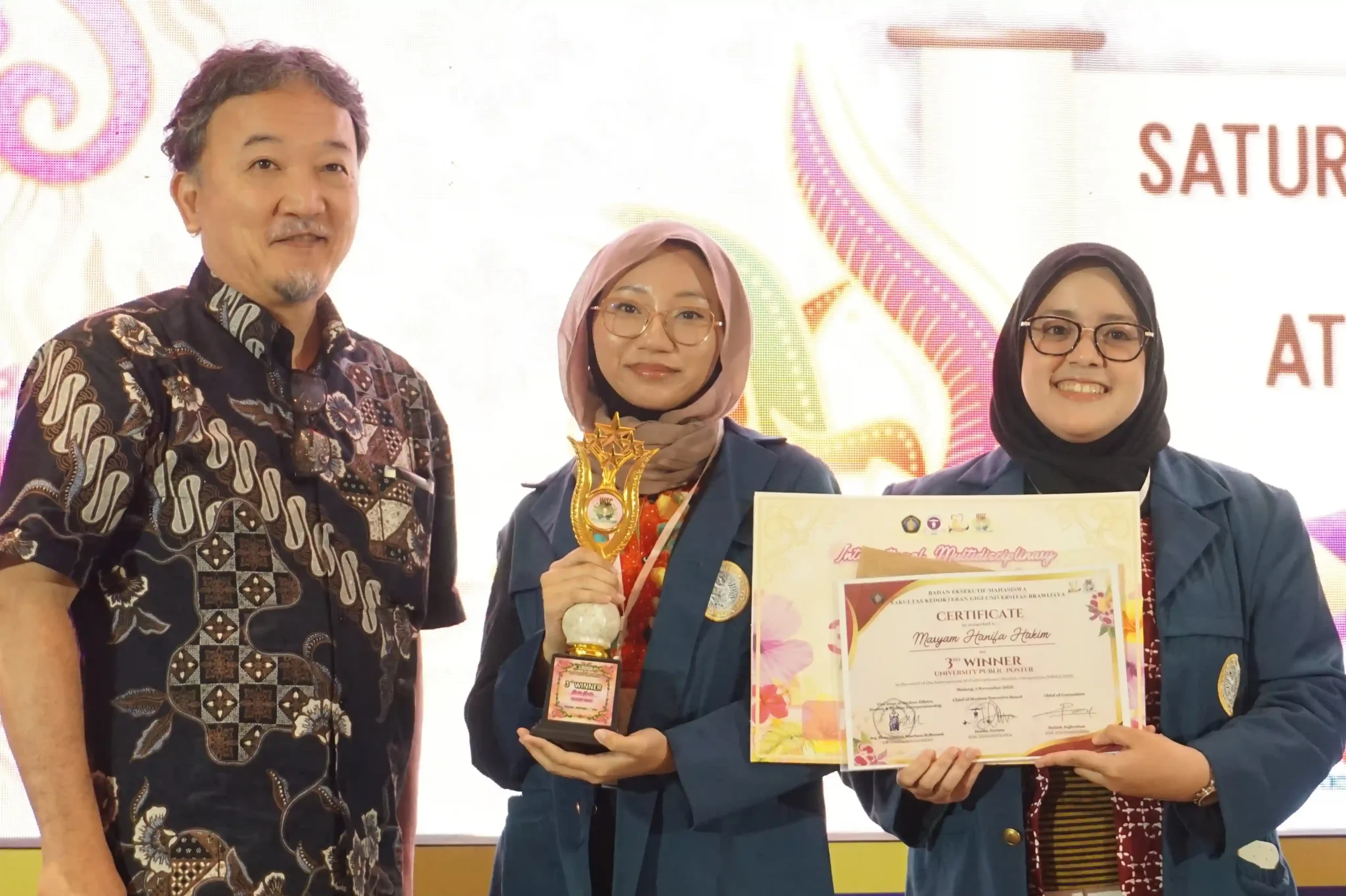 Maryam Hanifa Hakim and Amirah Sabrina receives 3rd Place at IMSC 2025, Saturday, November 1, 2025. (Photo: Team Documentation)