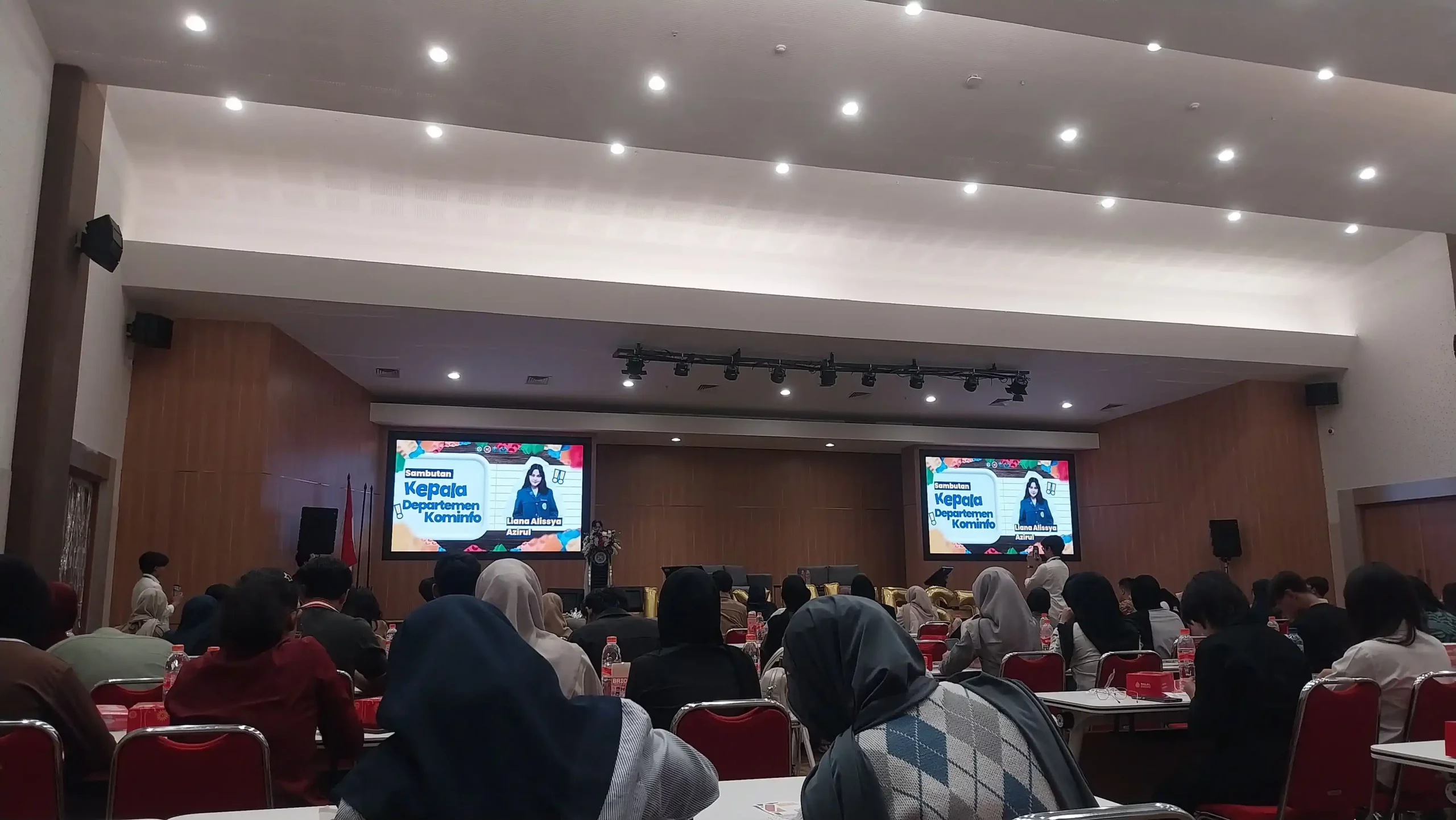 Pembukaan acara Kominfes 2.0 oleh ketua BEM Fakultas Hukum UNAIR (Foto: Istimewa)
