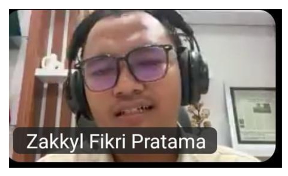 Zakkyl Fikri Pratama SS MLi saat memaparkan materi "Building and Managing a Translation Business in The Digital Era" pada Zoom Meeting (Foto: Istimewa)