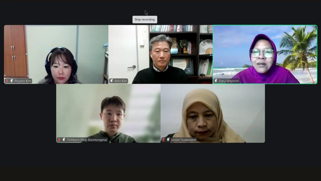 A photo of Dr. Lestari Sudaryanti, dr., M.Kes., presenting her collaborative research at the webinar Invisible Exposures: How EDCs and Toxic Chemicals Impact Women Waste Workers on Tuesday (Nov. 25, 2025).