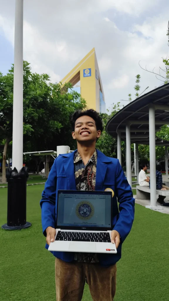 Abdullah Muhammad Irsyad Syafiuddin, pemenang juara 1 Lomba Karya Tulis Ilmiah pada Ajang Education Day Competition. (Foto: Istimewa)
