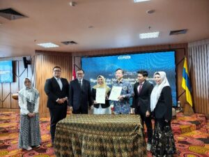 Fakultas Vokasi Universitas Airlangga (UNAIR) resmi menjalin kerja sama strategis dengan Fujifilm Asia-Pacific Healthcare Learning Academy (FAHLA)