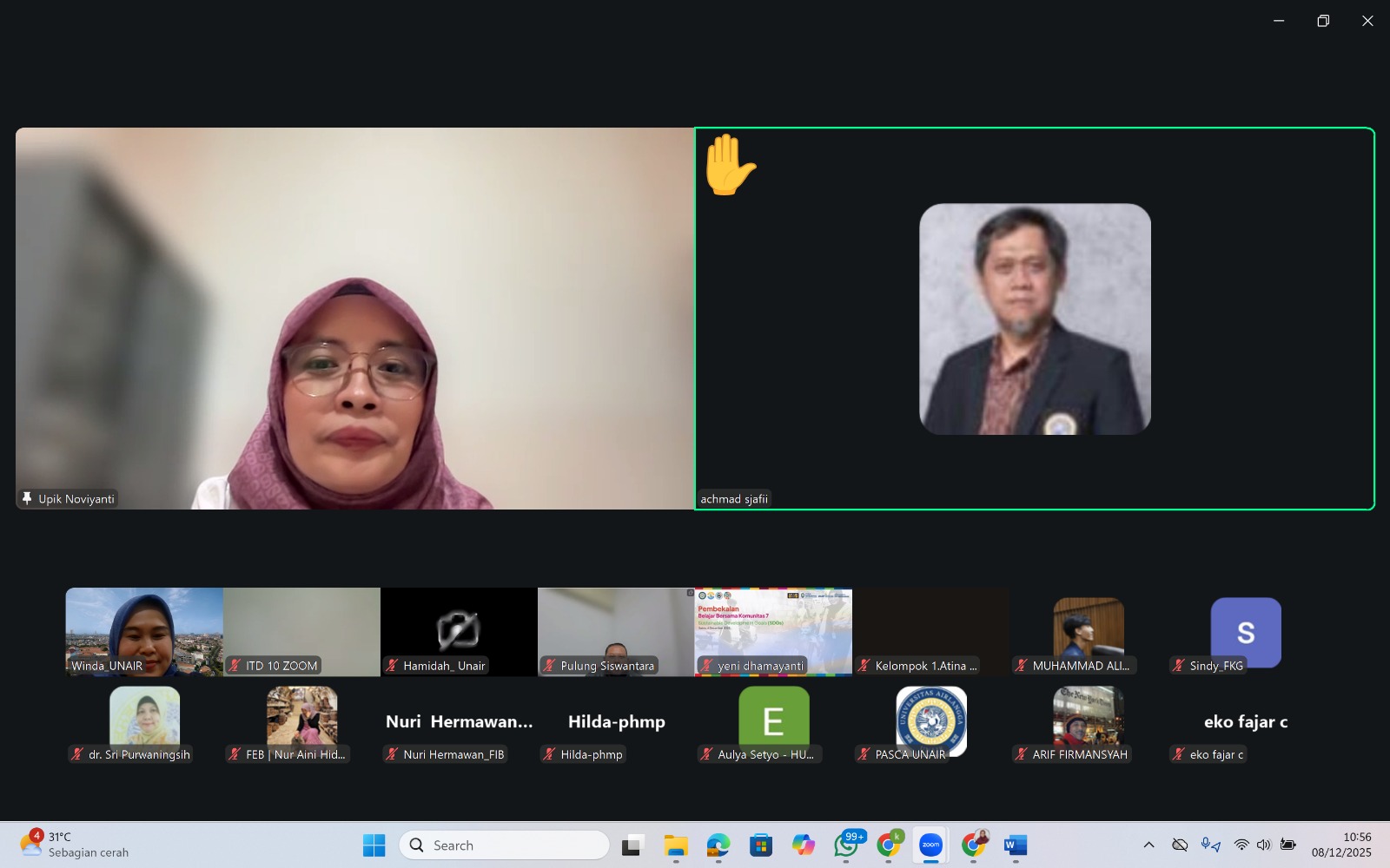 Upik Dyah Eka Noviyanti S Ant MA memaparkan materi strategi menulis opini dalam Pelatihan Menulis Opini (dok: tangkapan layar zoom meeting)