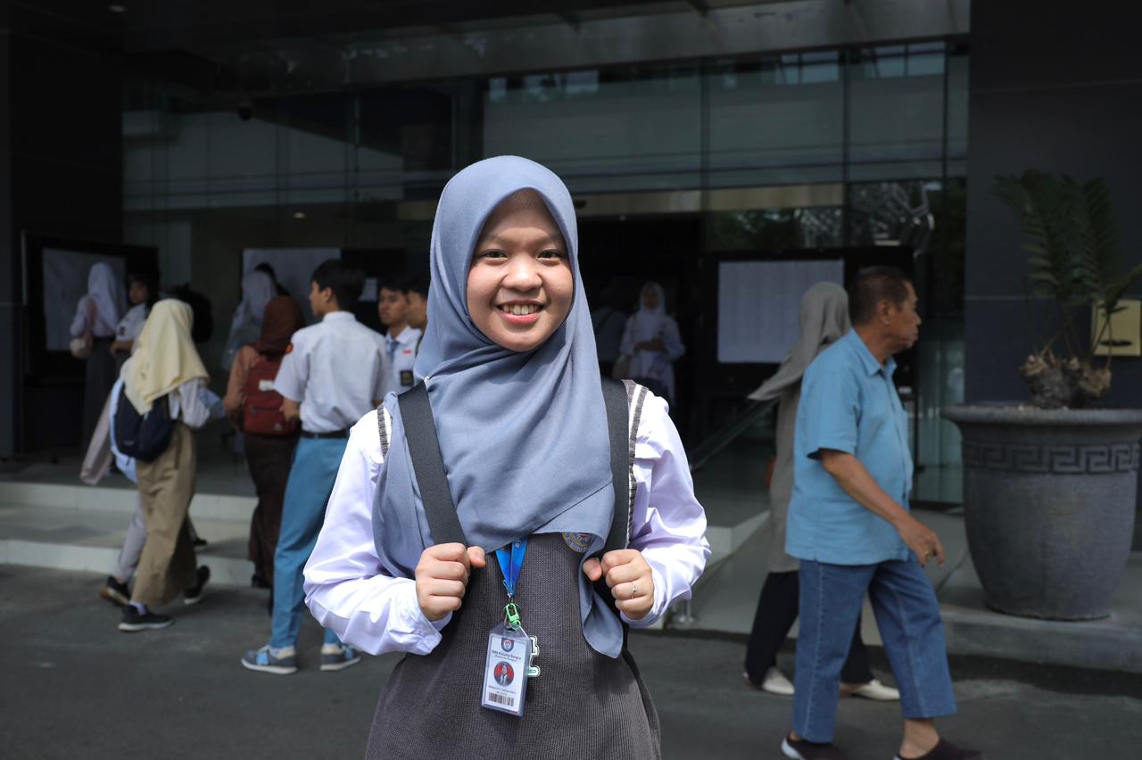 N. Azza Fathya Nadra, pelajar asal Palembang, Sumatra Selatan. (Foto: Humas UNAIR)