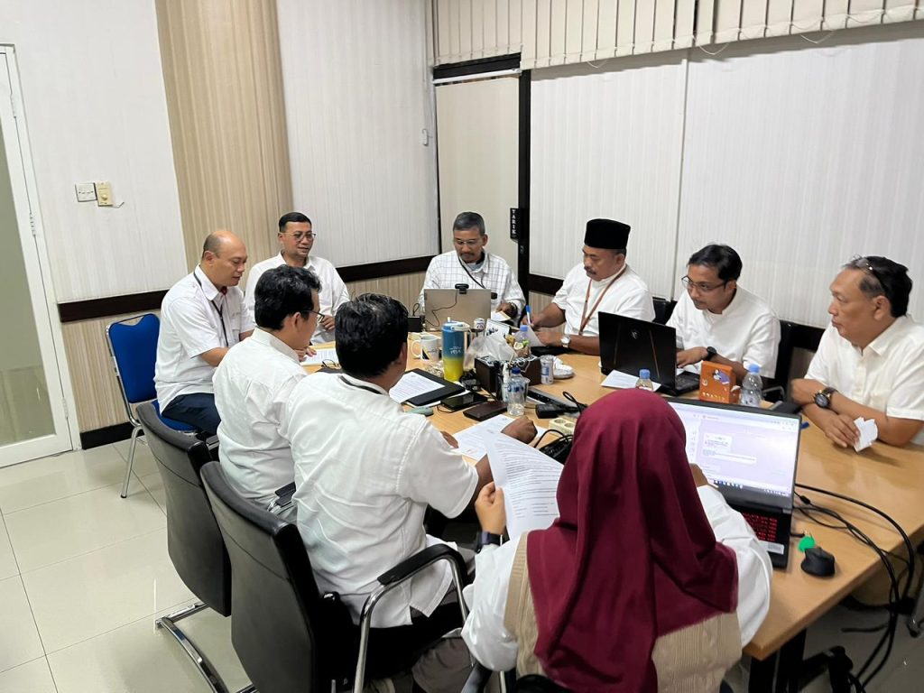 Penandatanganan pakta integritas pejabat struktural Dit Pilar. (Foto: Dit.PILAR UNAIR )