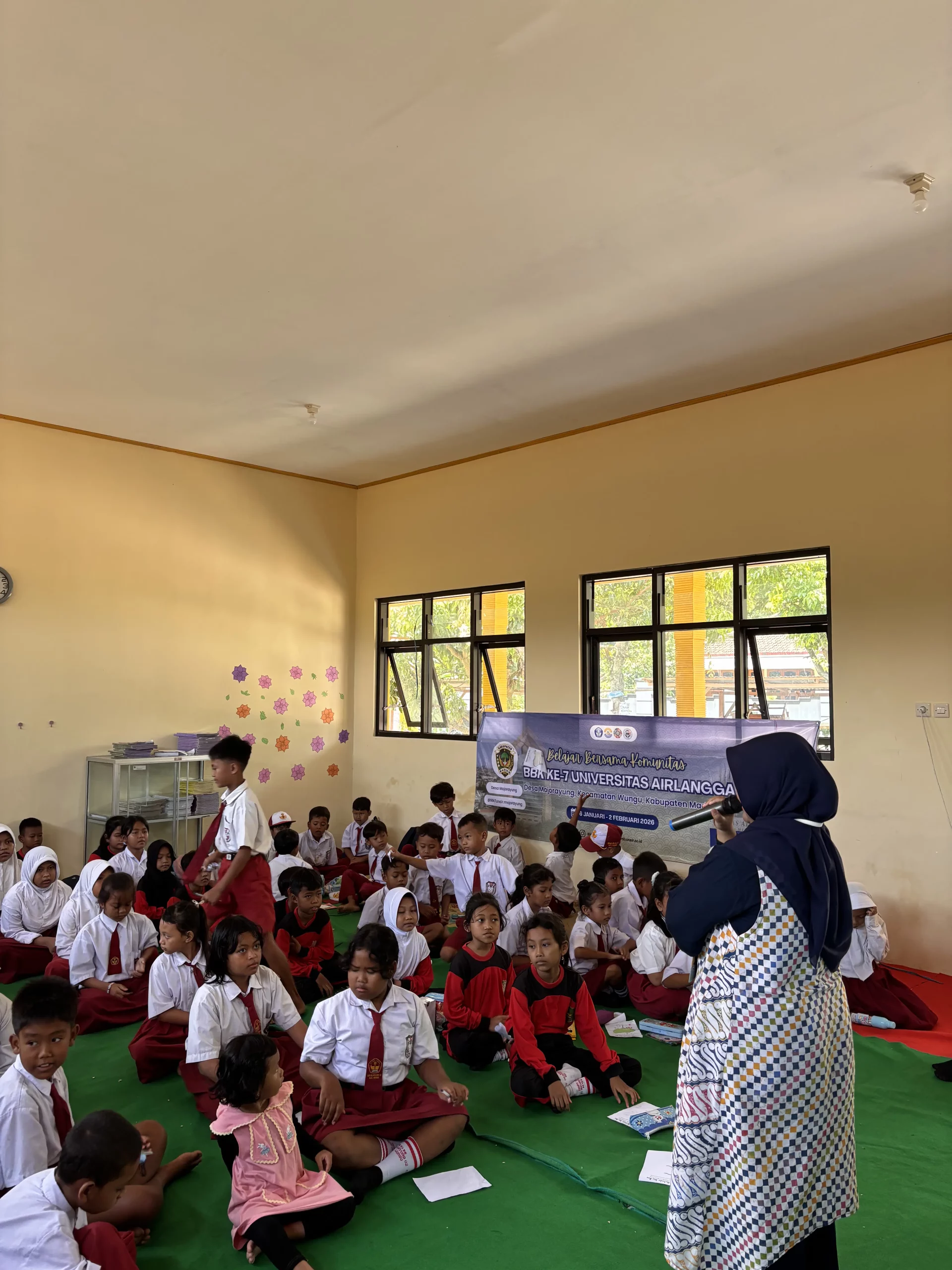 (Kegiatan Read Aloud Dipandu oleh Kak Nadia Lasari)