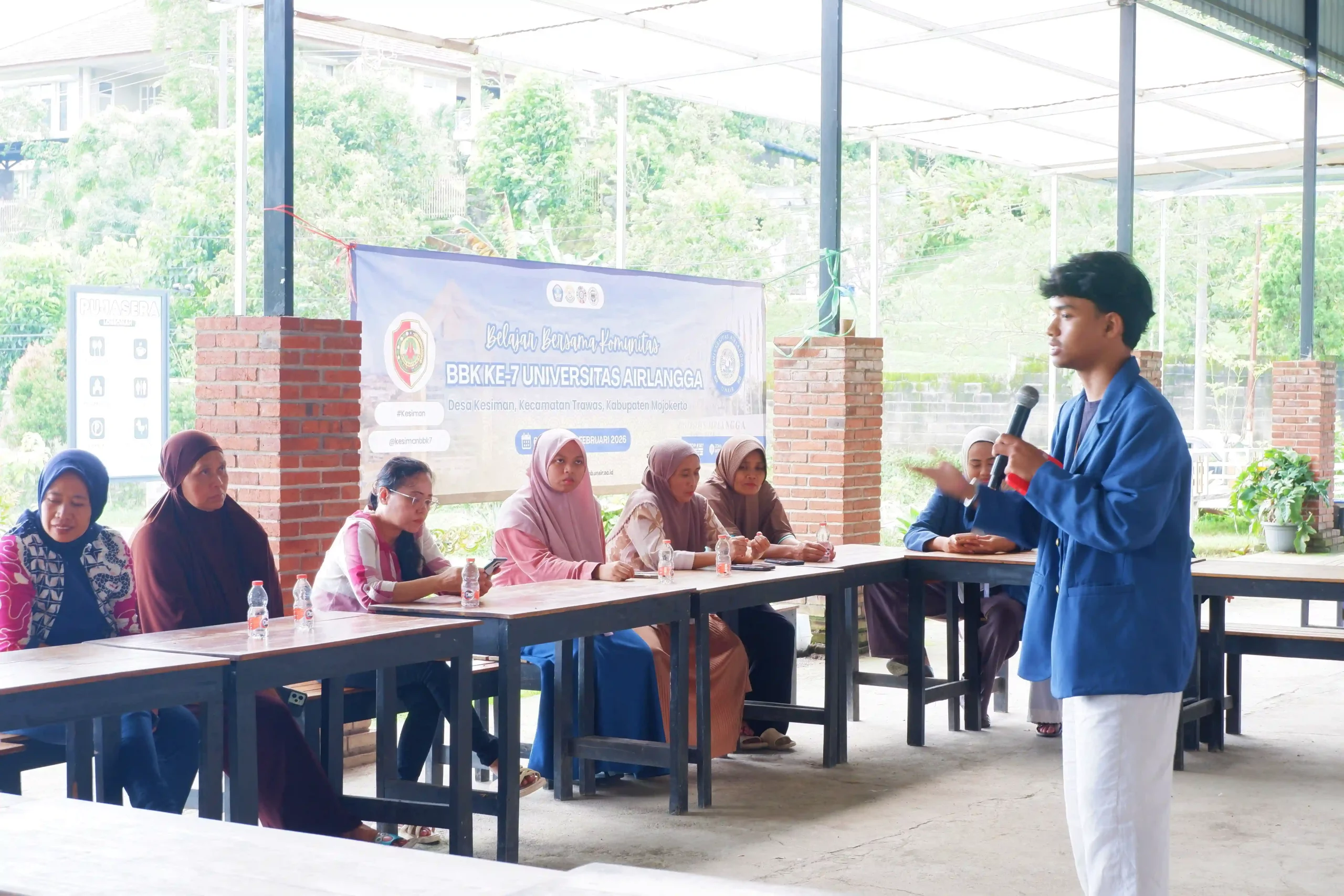 Mahasiswa berikan edukasi mengenai promosi dan branding kepada UMKM di Desa Kesiman