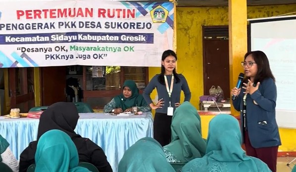 Kelompok KKN-BBK 7 Sukorejo-Sidayu Universitas Airlangga (UNAIR) melaksanakan sosialisasi deteksi dini kanker payudara dalam pertemuan rutin ibu PKK di Balai Desa Sukorejo, Kecamatan Sidayu, Kabupaten Gresik, Jumat (9/1/2026)