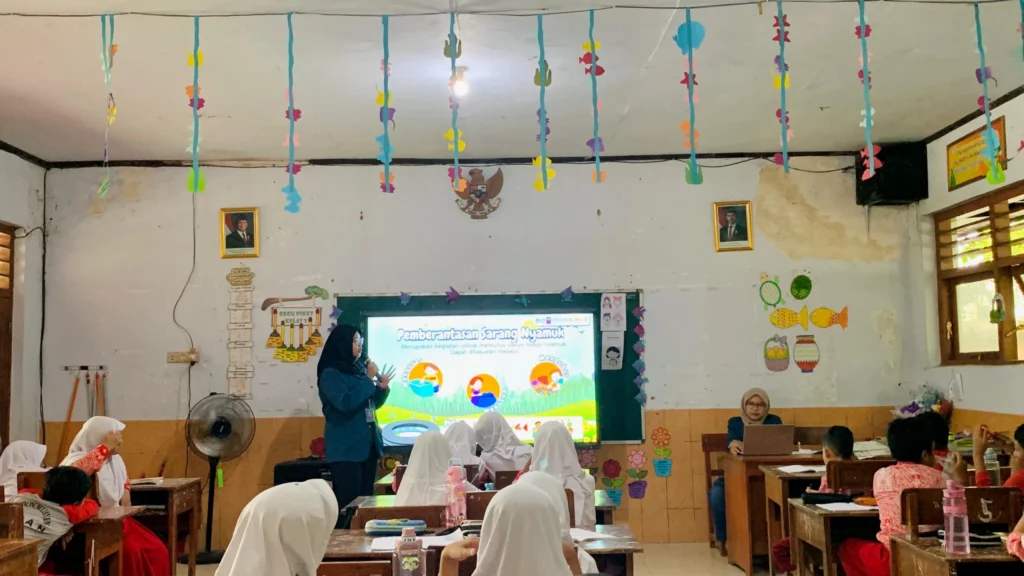 Agenda sosialisasi dan edukasi pra-pemilihan Bintang Sehat oleh mahasiswa FKM UNAIR. (Foto: Istimewa)