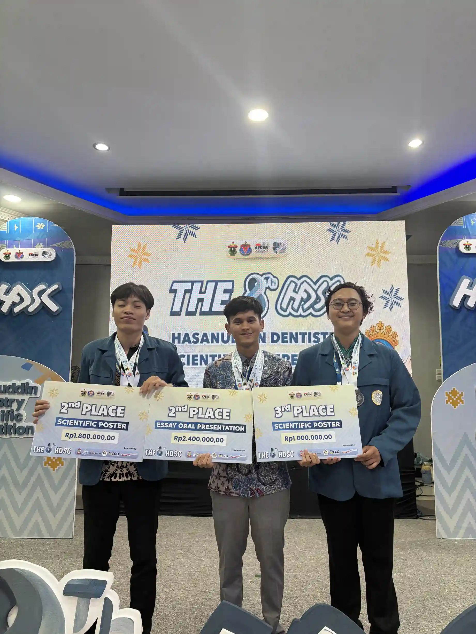 The Universitas Airlangga (UNAIR) Faculty of Dental Medicine team received second place in the International Essay Oral Presentation category at The 8th Hasanuddin Dentistry Scientific Competition 2025. (Photo: Personal Documentation)