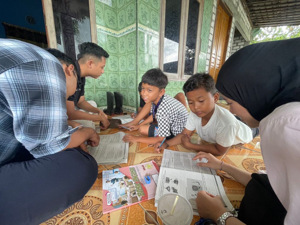 Potret Pelaksanaan GENLISH di Posko BBK. (Foto: Tim BBK 7)