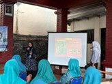 Penyampaian materi mitigasi bencana tanah longsor