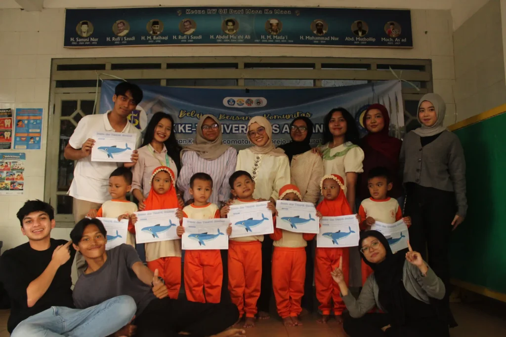 Belajar Bersama Komunitas (BBK) 7 Kalisari melaksanakan program kerja “Cerdas Sejak Dini” di PAUD Kartini RW 3 Kelurahan Kalisari