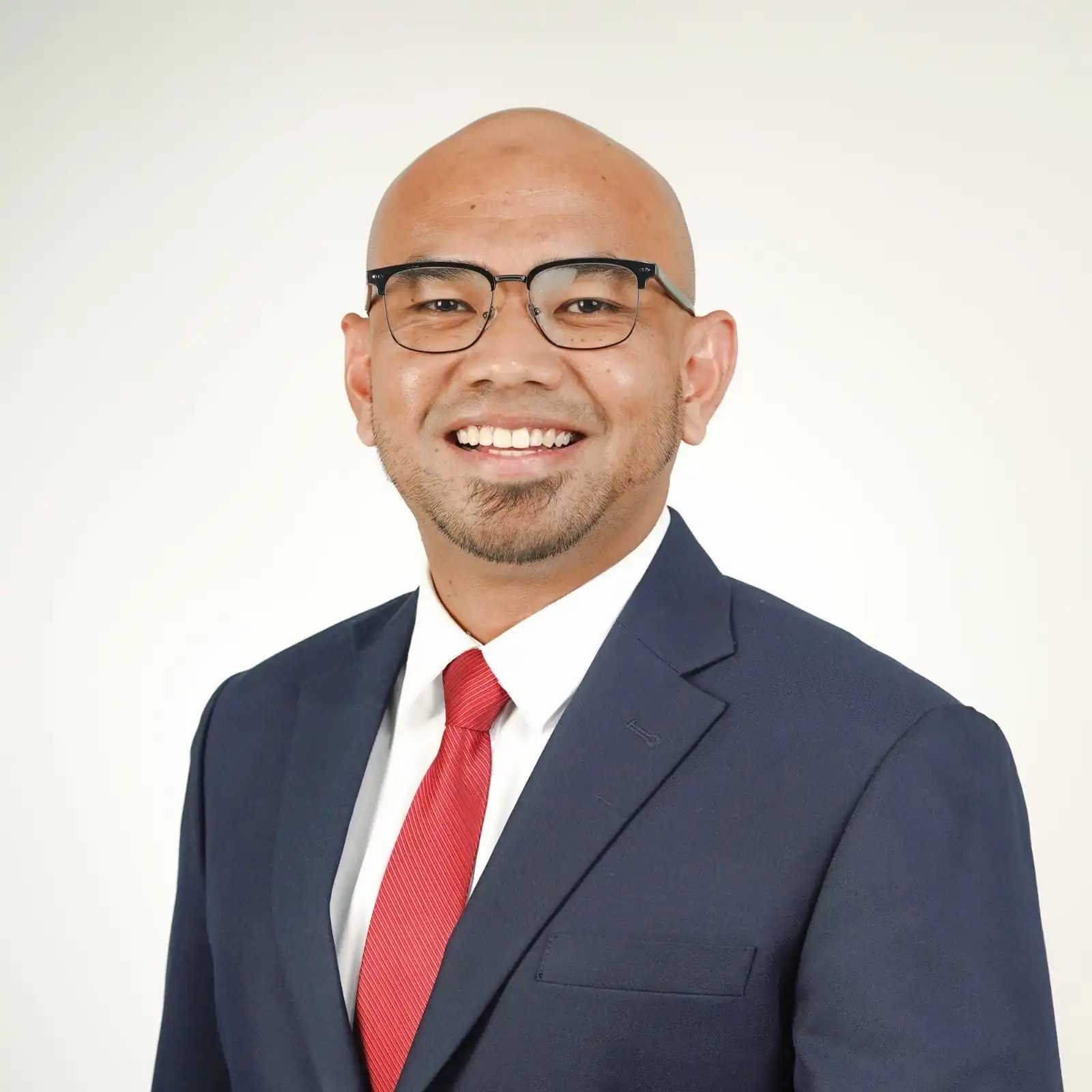 Restu Bagus Wicaksono, co-founder and CEO of KarirCare and FEB UNAIR alumnus (Photo: Source)