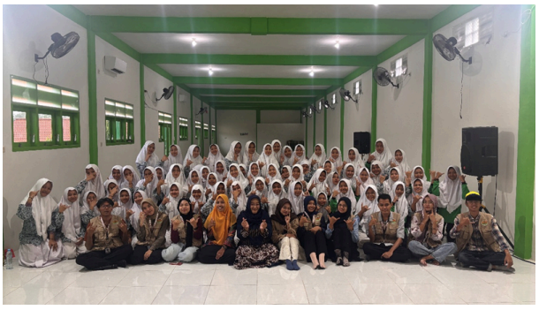 Tim BBK 7 Masangan bersama siswi kelas 8 MTs Nurul Huda