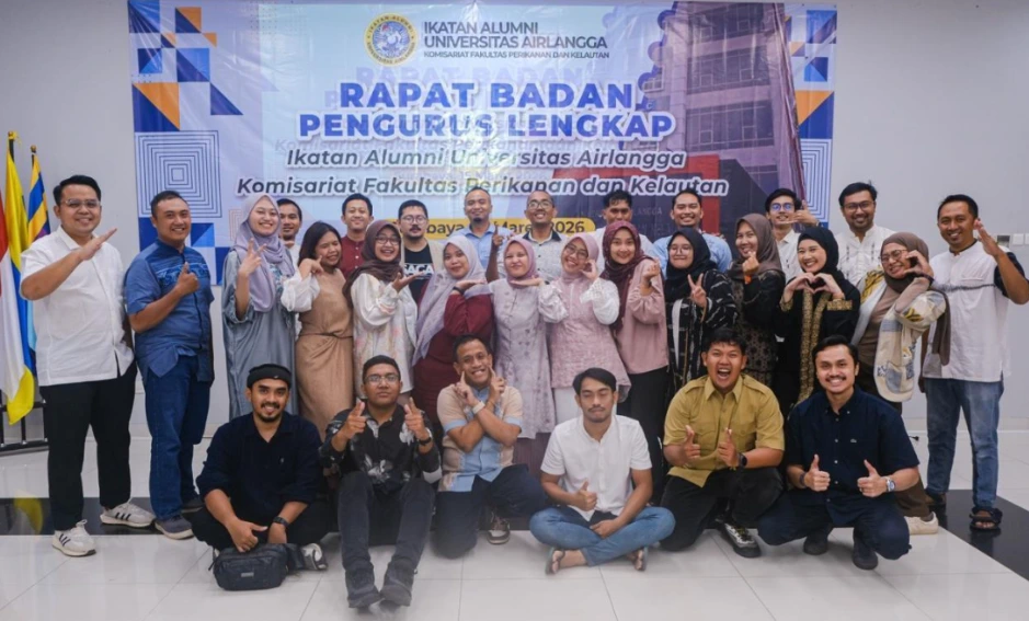Members of the IKA UNAIR FPK Commissariat hold a Full Board Meeting (RPBL) at the Faculty of Fisheries and Marine Sciences building, Universitas Airlangga, on March 15, 2026. (Photo: By courtesy)