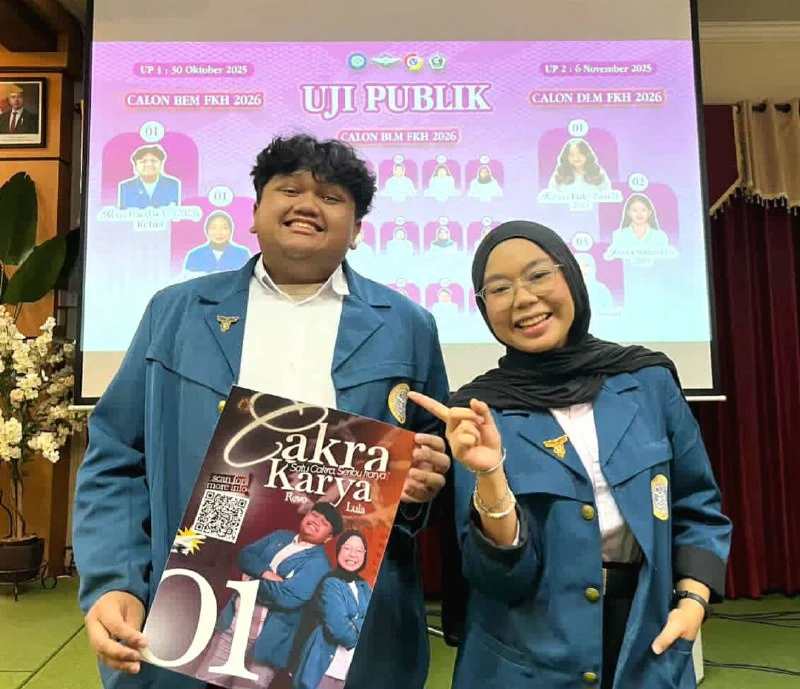 President of Student Executive Board of the Student Family (BEM KM) Faculty of Veterinary Medicine (FKH) Universitas Airlangga (UNAIR) for the 2026 period Revo Haedar Elmirza (left) with Vice President Siti Nur Rohmawatil Ula (right). (Photo: By courtesy)