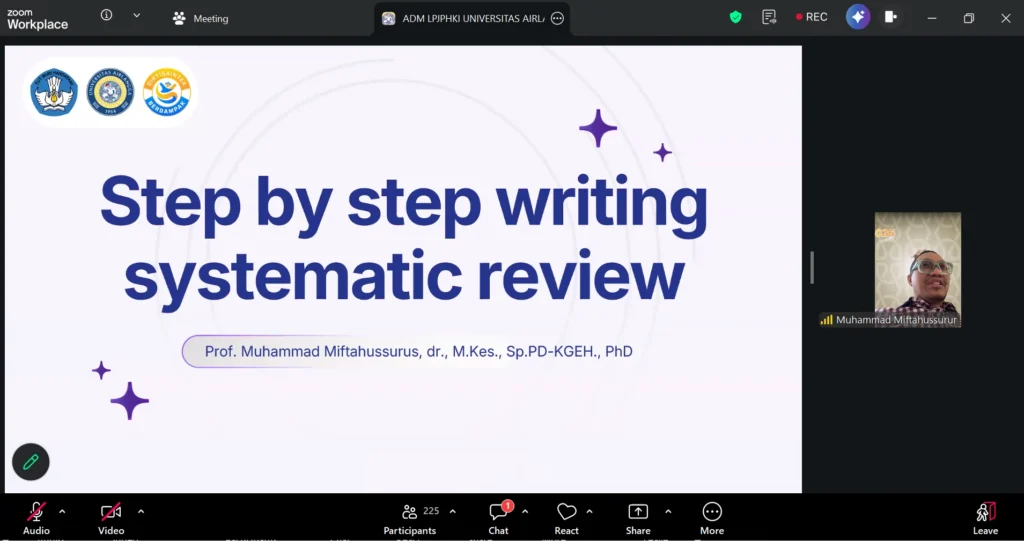 Prof Miftah opens a session on systematic review steps. (Photo: personal documentation)