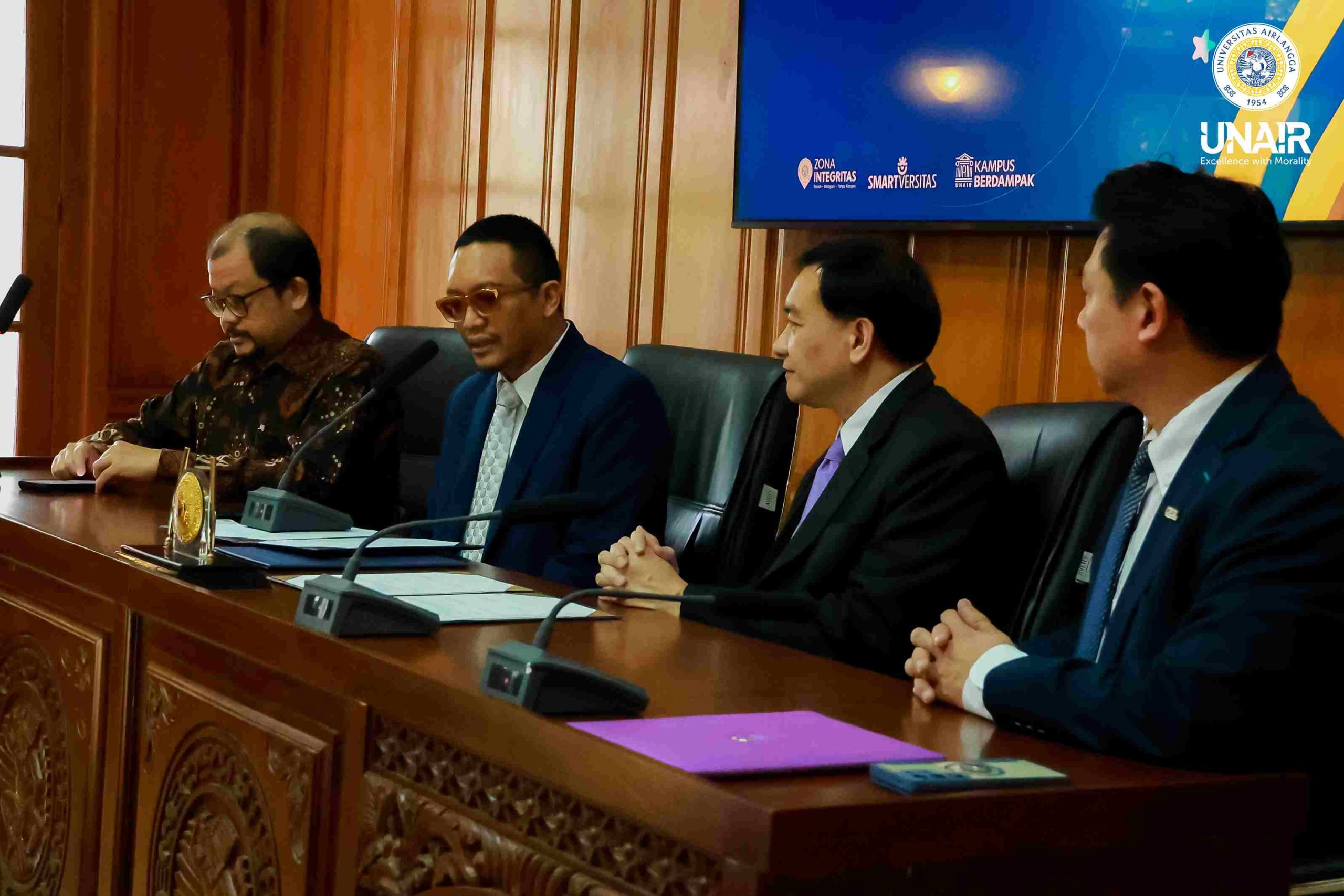 UNAIR and Chiang Mai University hold a discussion session during the MoU signing ceremony, March 11, 2026. (Photo: UNAIR Public relations)