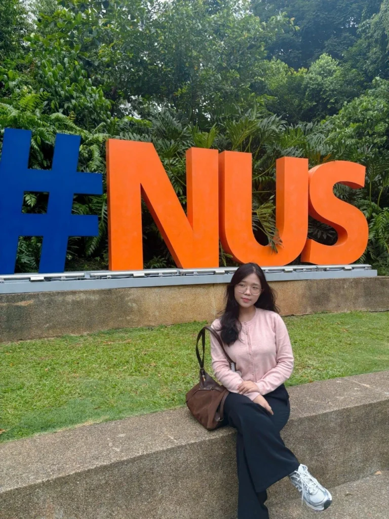 Evita Olivia Firmanto, a Biomedical Engineering student at Universitas Airlangga (UNAIR), participates in the DiscoverNUS program at the National University of Singapore. (Photo: By courtesy)