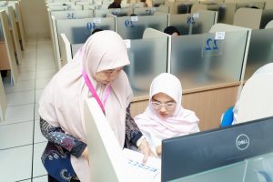 Foto siswa mengikuti UTBK di UNAIR. (Foto: Humas UNAIR)