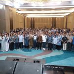 Foto bersama pimpinan dan IKA UNAIR DKI Jakarta. (Foto: Humas UNAIR)