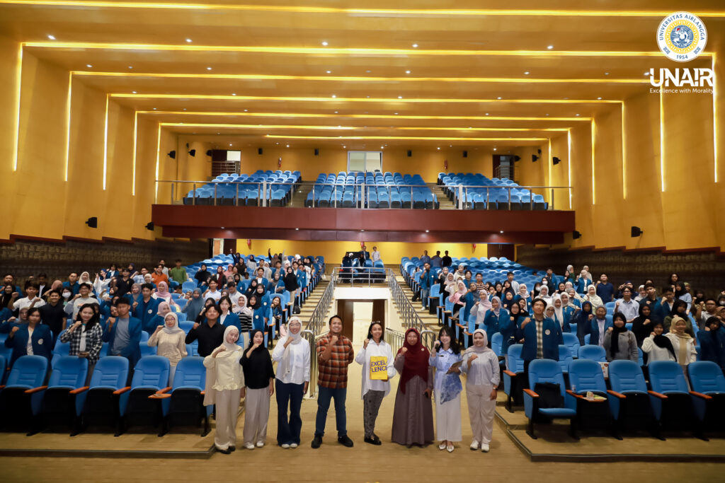 Bootcamp Ke-3 Airlangga Young Entrepreneur (AYE) di Auditorium Ternate, Gedung ASEEC Tower, Kampus Dharmawangsa-B, Surabaya, Sabtu (23/5/2026). (Foto: Debora)
