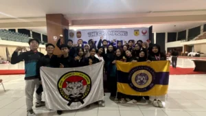 Kontingen Unit Kegiatan Mahasiswa (UKM) Karate Universitas Airlangga (UNAIR) yang berlaga di ajang DIY Open International Championship II pada Sabtu–Minggu (20–21/6/2026). (Foto: Narasumber)