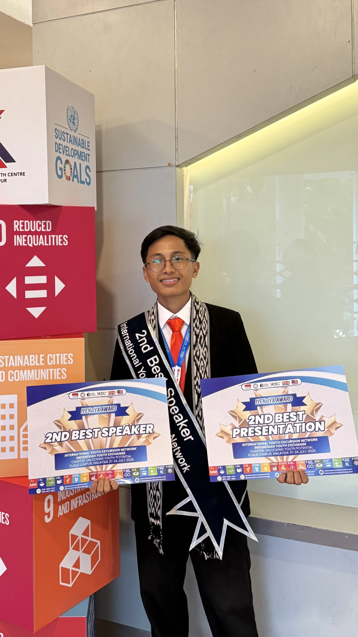 Dokumentasi: Rizqi Alfy Dzikria saat memborong juara pada ajang International Youth Excursion Network (IYEN) (Foto: Istimewa)
