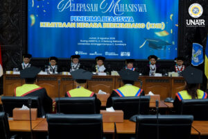 Pelaksanaan wisuda beasiswa Kemitraan Negara Bekembang (KNB), Jumat (21/8/2026). (Foto: PHMP UNAIR)
