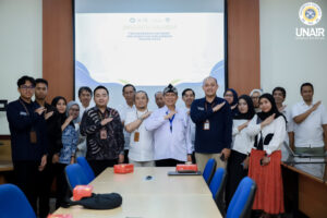 Sesi foto bersama Rapat Koordinasi Monitoring Pelaksanaan Program Tim Ekspedisi Patriot Tahun 2026, jumat (7/8/2026). (Foto: PHMP UNAIR)
