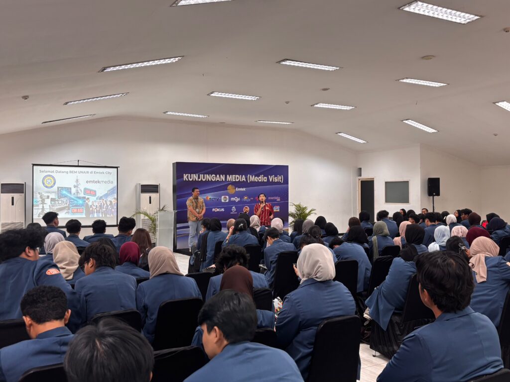 Momen pemaparan materi oleh Executive Producer Indosiar Ade Riyanti. (Foto: Istimewa)