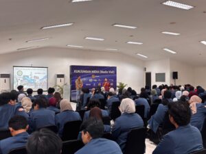 Momen pemaparan materi oleh Executive Producer Indosiar Ade Riyanti. (Foto: Istimewa)