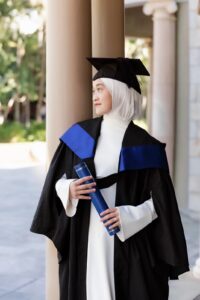 Saraf Affifah Rizky, alumni Fakultas Psikologi Universitas Airlangga (Foto: dok. pribadi)