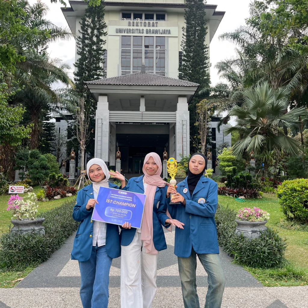Mahasiswa FEB UNAIR Ciptakan Platform Pariwisata Ramah Disabilitas