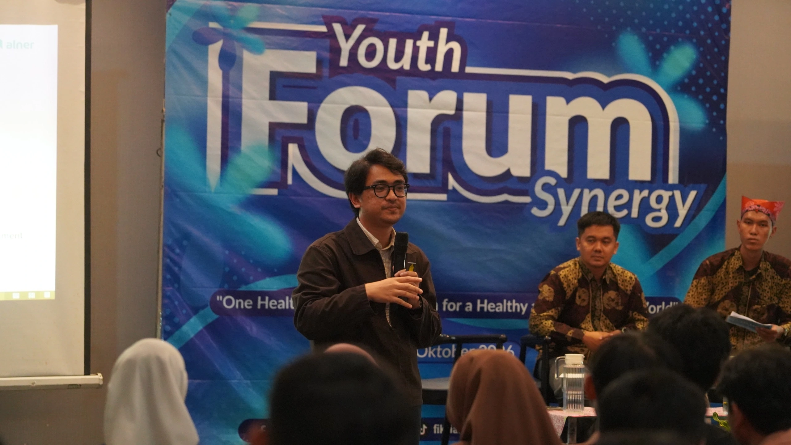 Pemateri Youth Forum Synergy (16/10/2026). (Dok. Fikkia News)